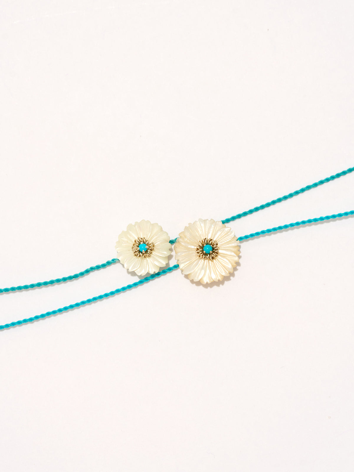 Daisy Blue Strand Bracelet