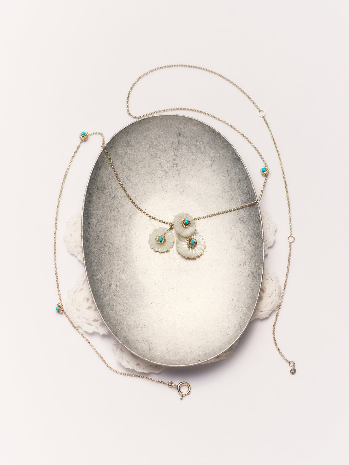 Daisy Blue Glacé Necklace