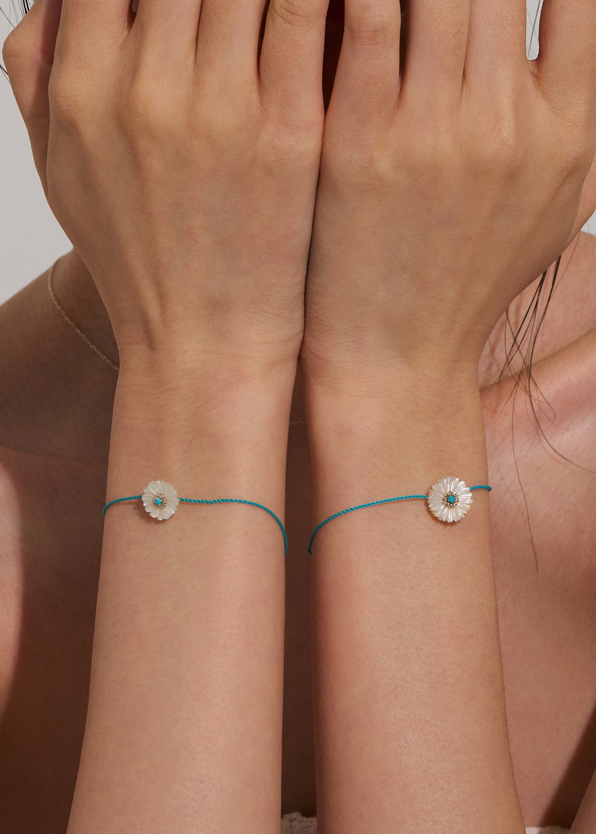 Daisy Blue Strand Bracelet